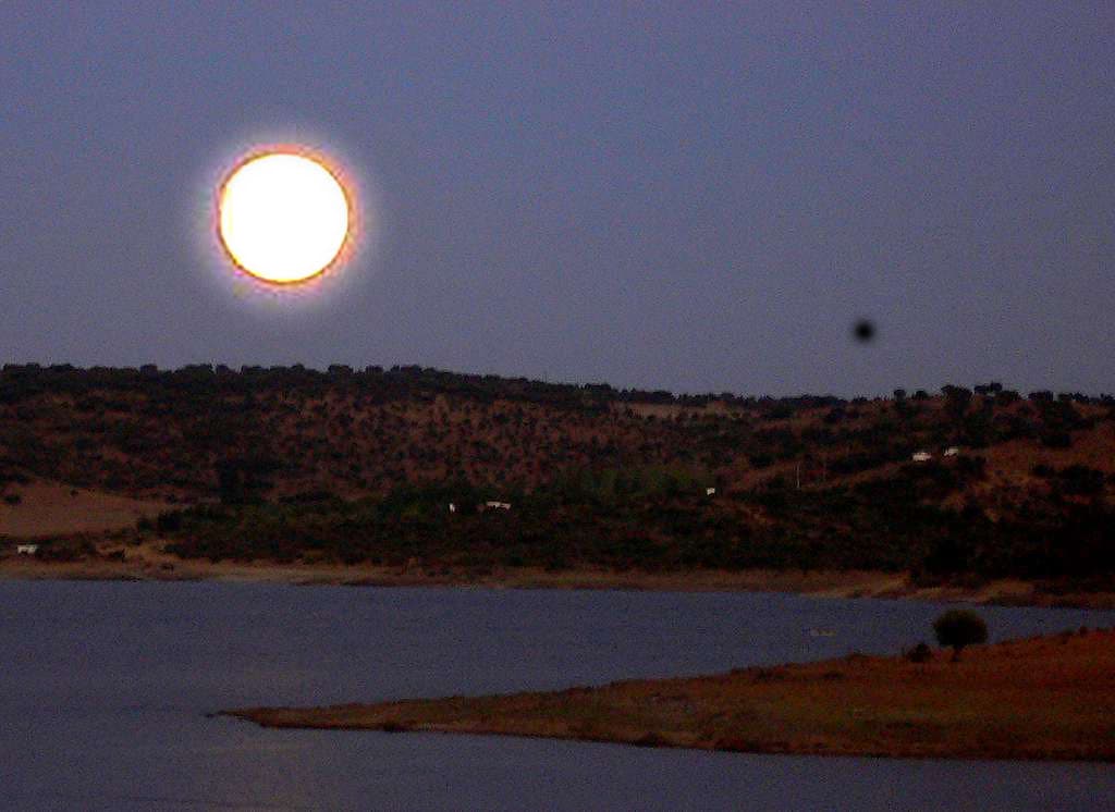 Full Moon, Boom 2006