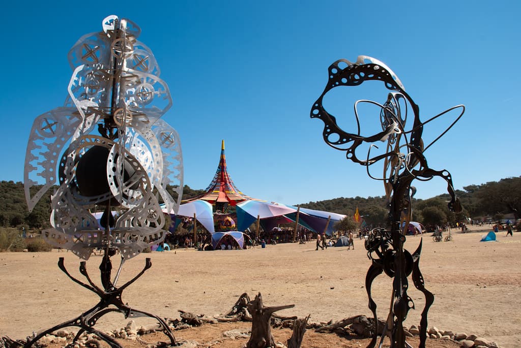 Living machines, Boom 2012