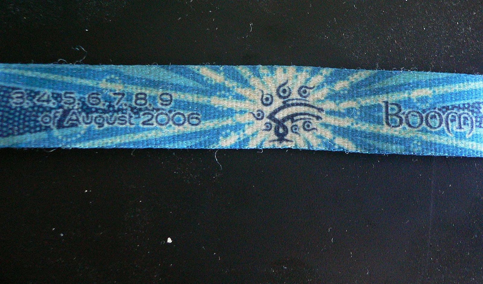 Wristband, Boom 2006