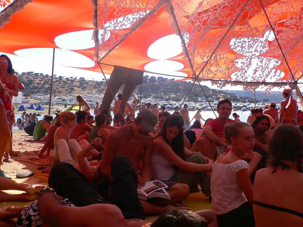 Orange Lounge, fourth view, Boom 2006
