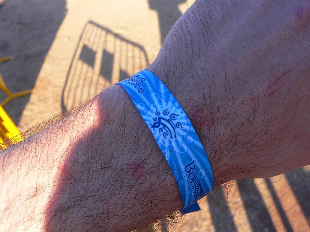 Bracelet, Boom 2006