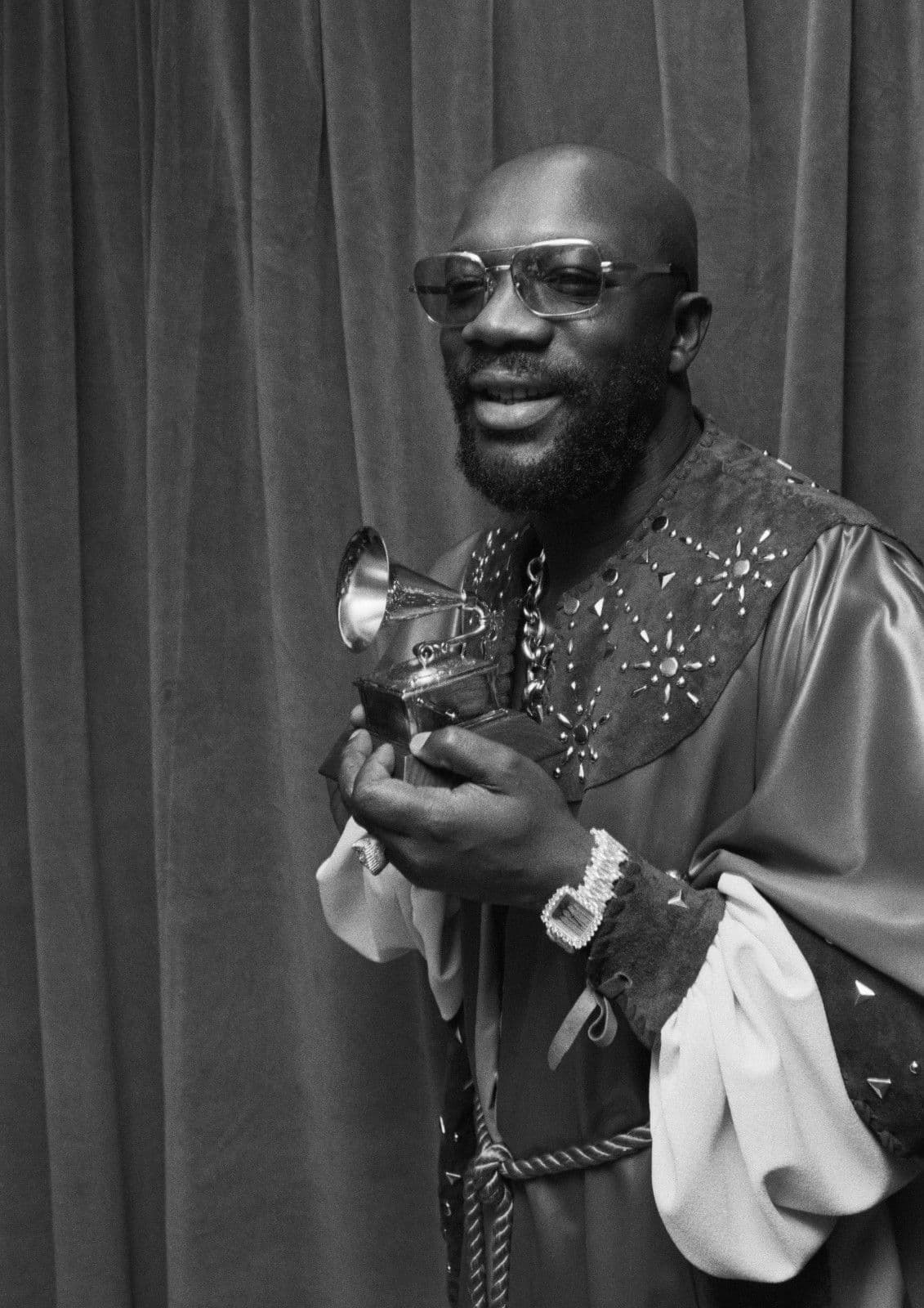 Isaac Hayes with his Academy Award and Grammy for the Shaft soundtrack in 1972