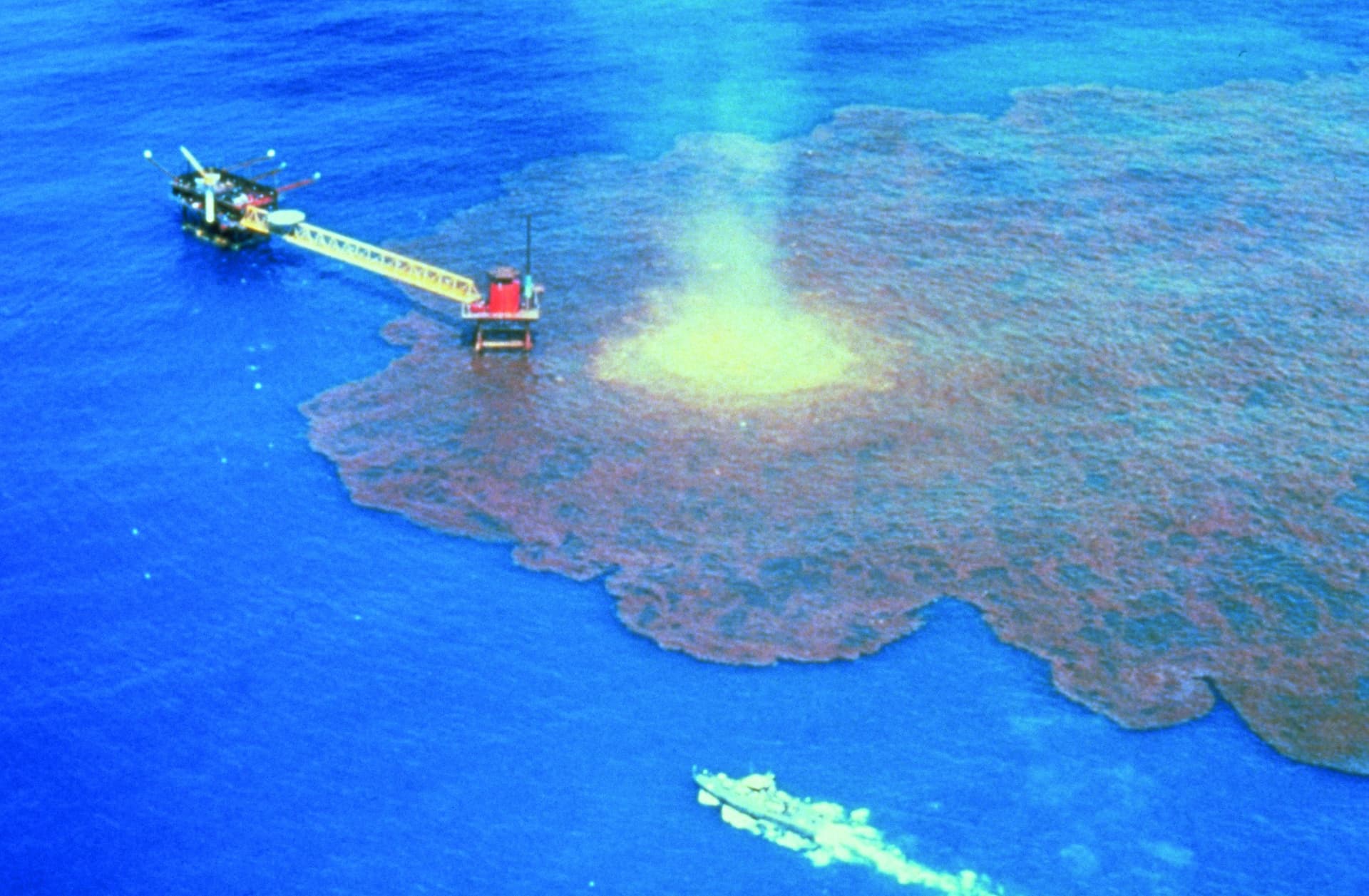 The Ixtoc I blowout in the Gulf of Mexico, 1979