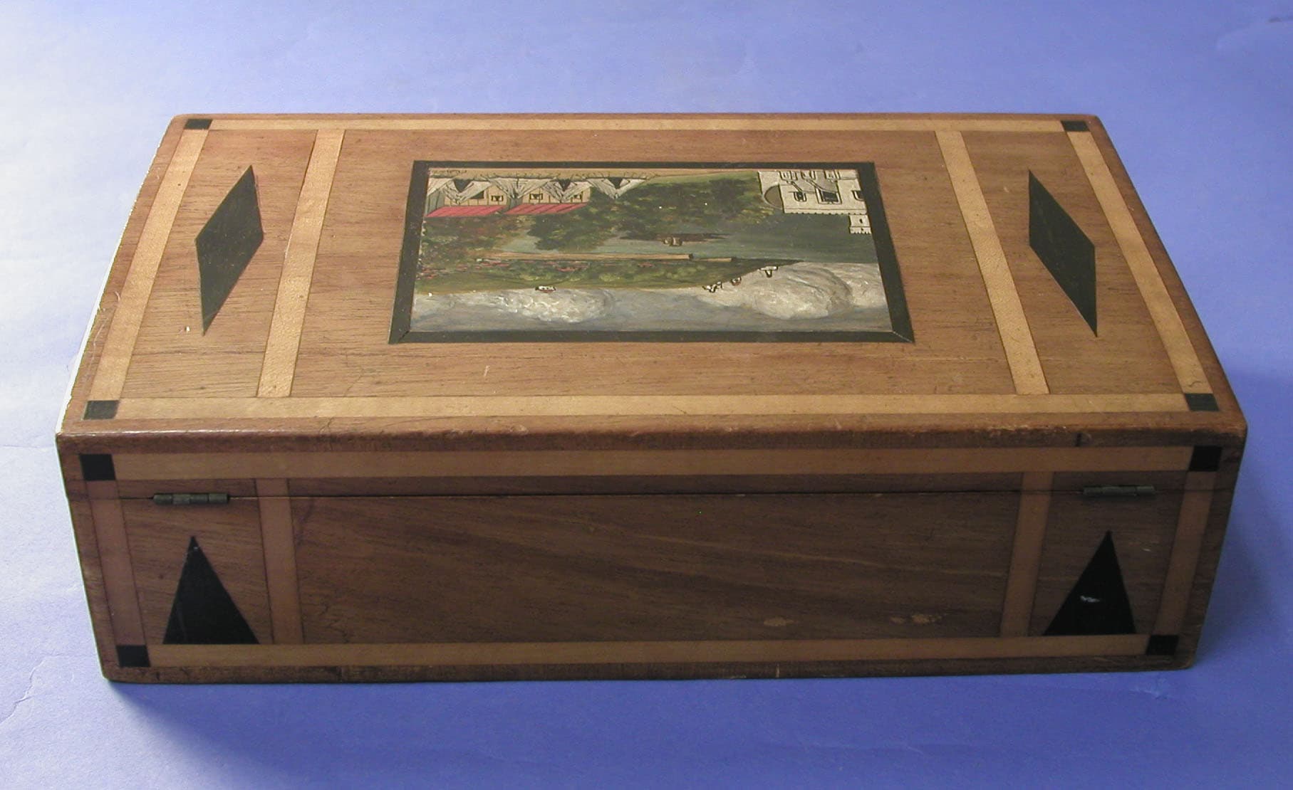 Box, souvenir (AM 2006.92.6-12)