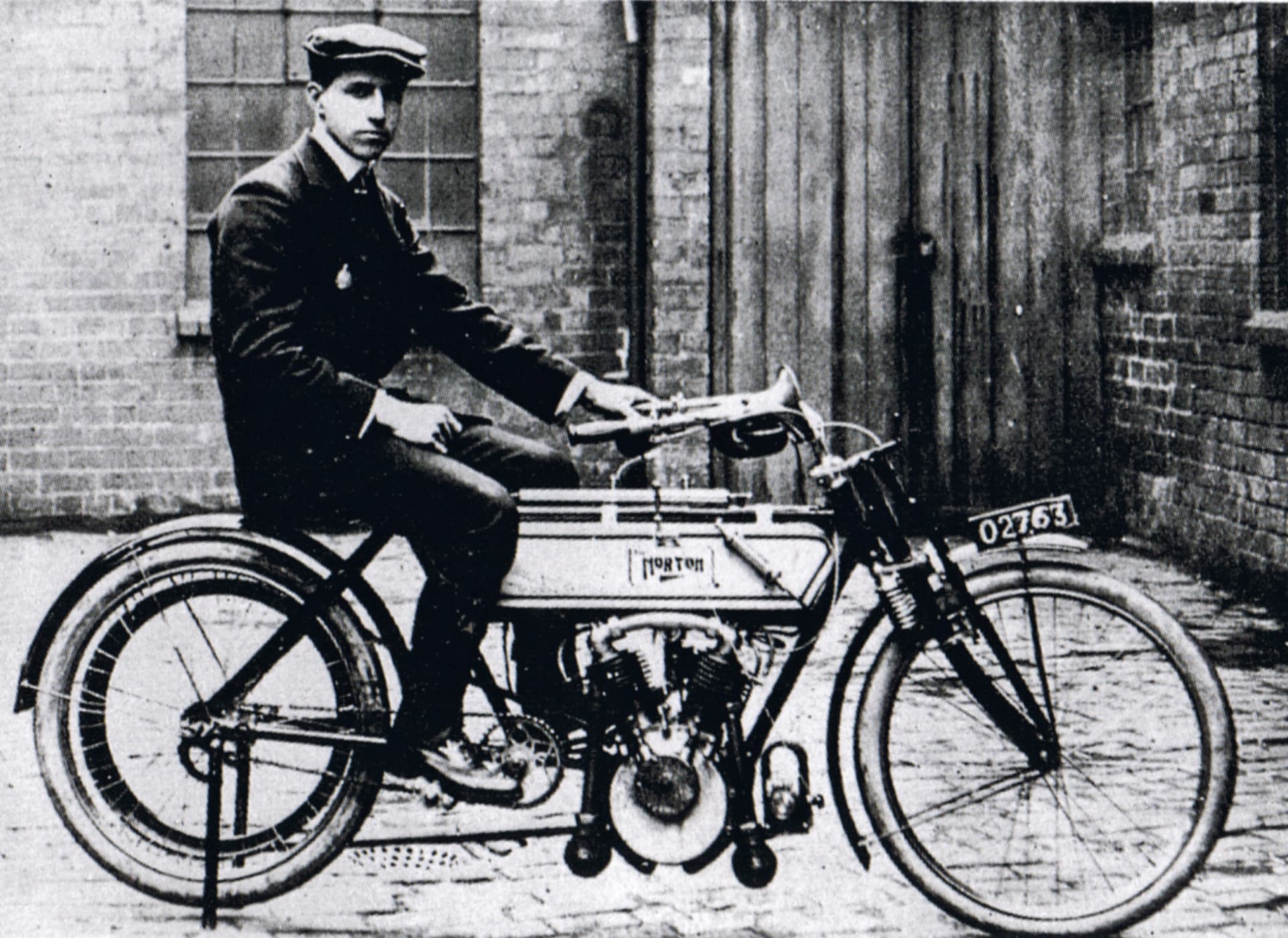 Norton TT 1907 01