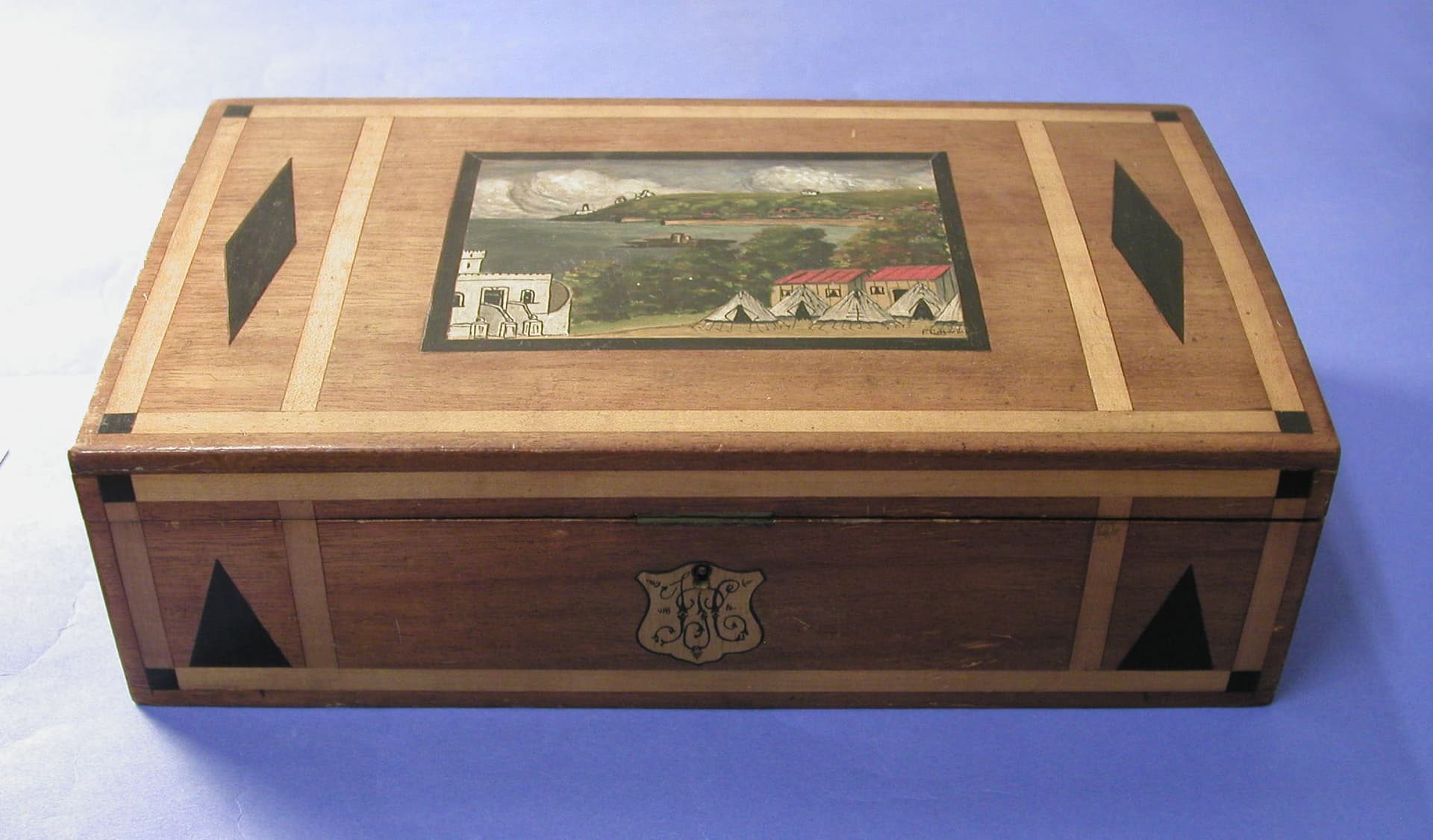 Box, souvenir (AM 2006.92.6-11)