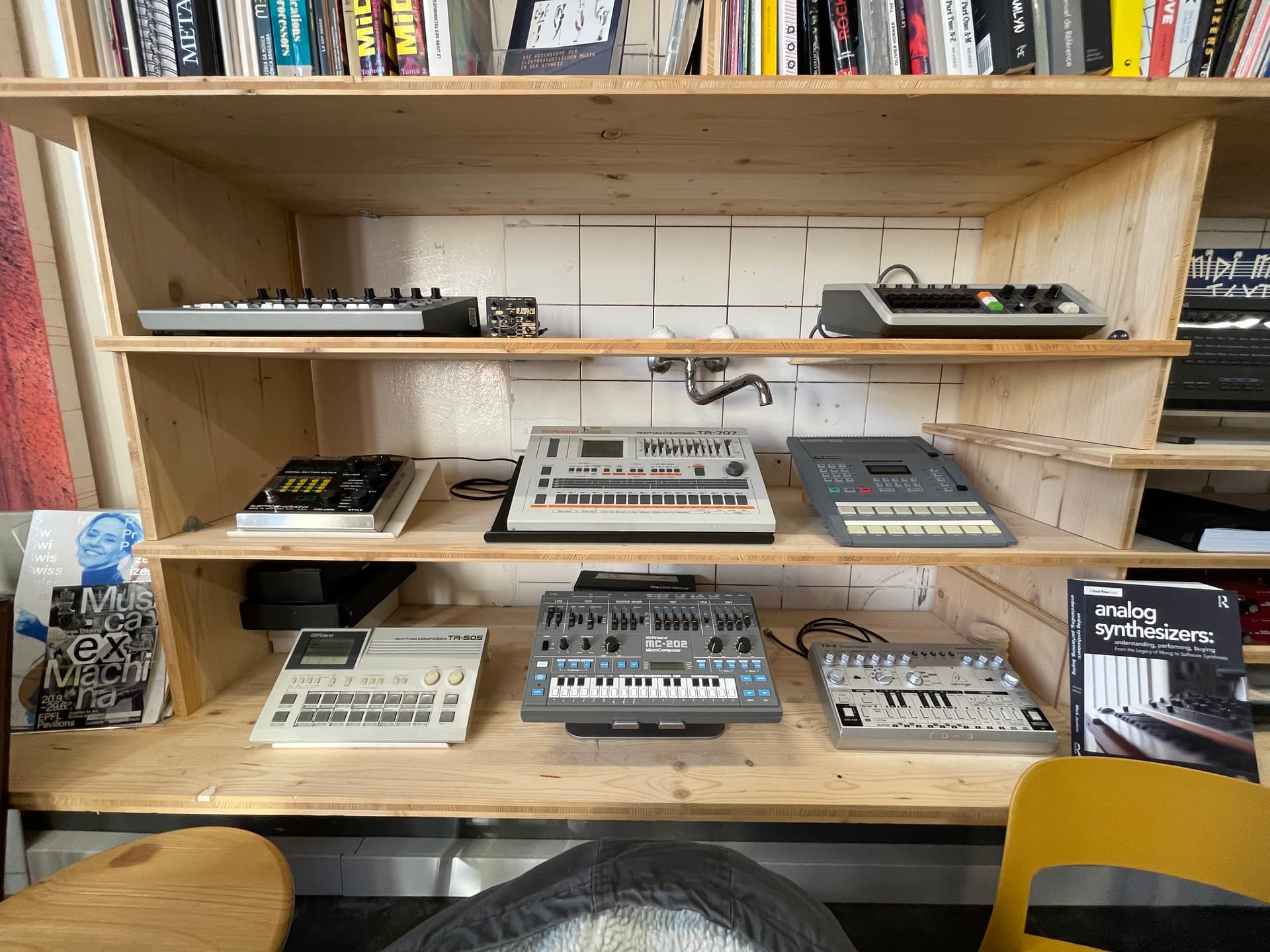 Synthesizers at SMEM Playroom