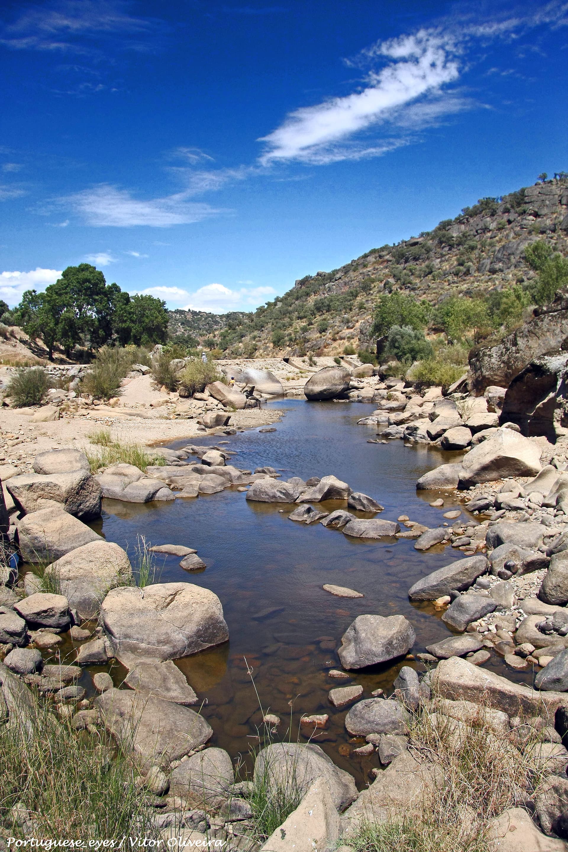 The Erges river between rocky banks