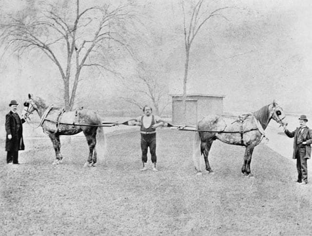 Louis Cyr, Canadian strongman