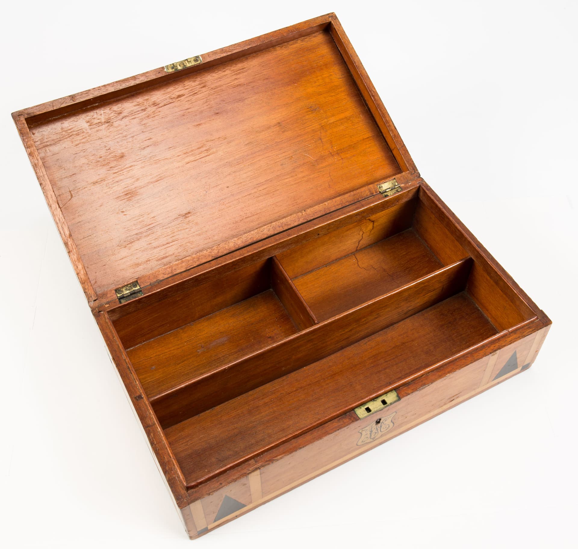 Box, souvenir (AM 2006.92.6-7)