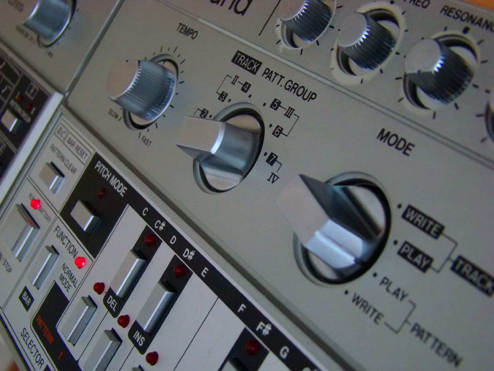 Tb303 closeup