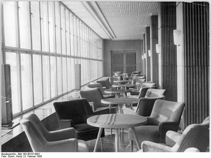 The GDR broadcasters are dissolved