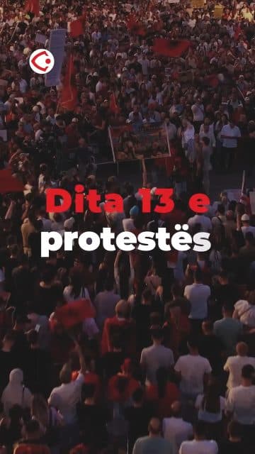 Dita e 13-të e protestës mbushi sërish sheshin me mijëra qytetarë, të cilët kërkuan dorëheqje