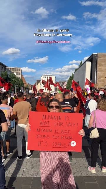 Hera e parë në Nyrenberg, bukur këtej 😉 wait till the end for the protest anthem 🙂↕️🎶🤘🏻