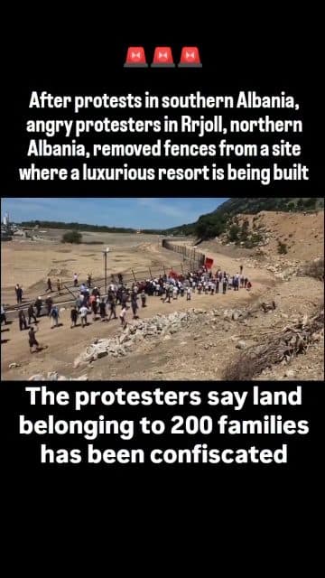 BREAKING: After protests in southern Albania, angry protesters in Rrjoll, northern #Albania,