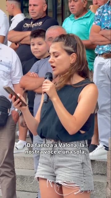🦩Shqipëria nuk është në shitje!🦩🦩L’Albania non è in vendita!🦩Tantissima gente ieri in piazza