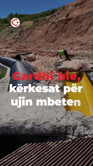 Një ditë pasi banorët e Dardhës në Librazhd rrëzuan gardhin që kishte bllokuar burimin e ujit, b