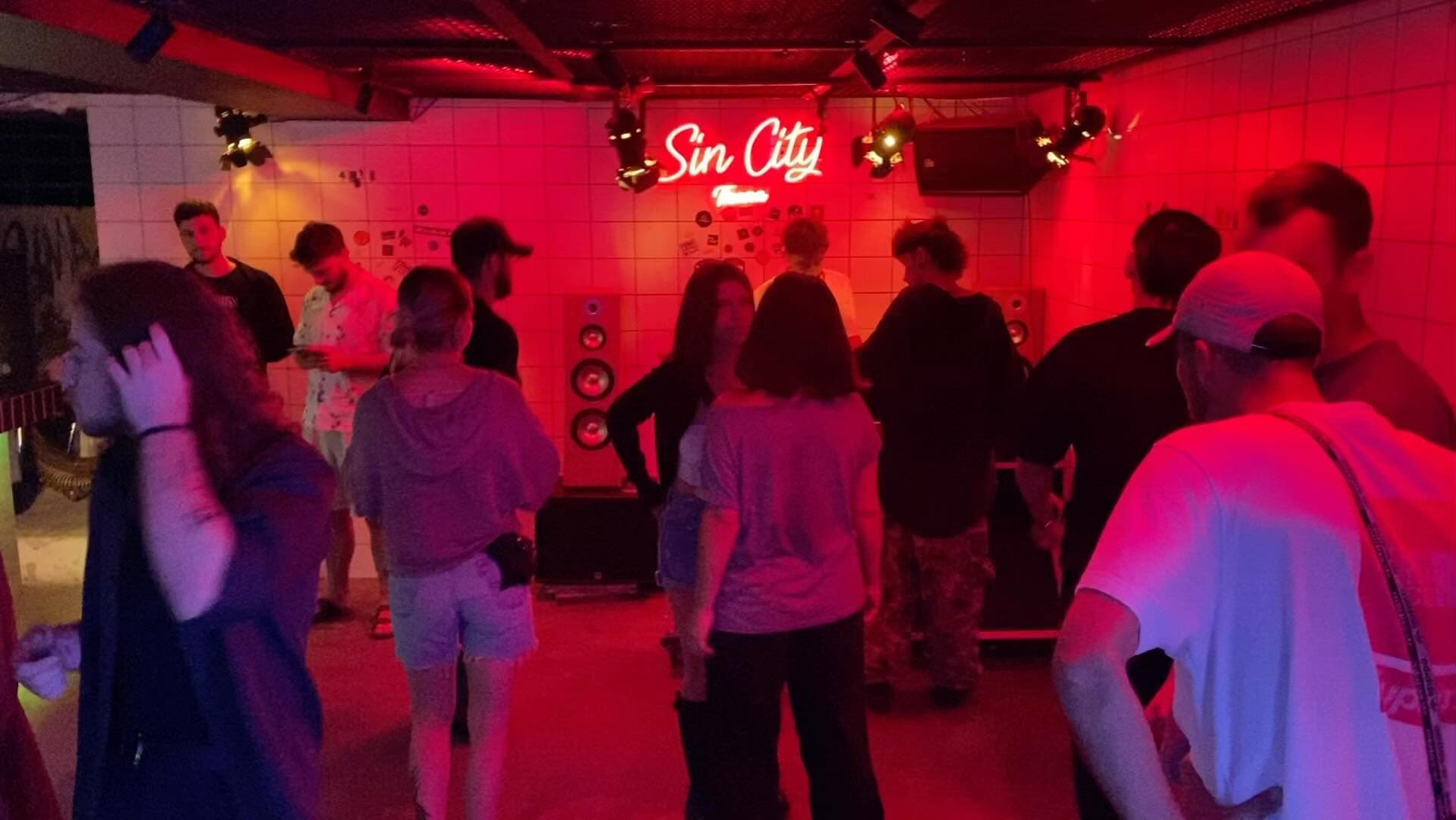 Wednesday's at Agimi Underground đ