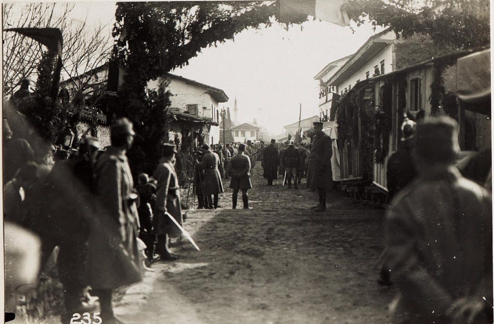 Guard of honour inspected at Kavajë