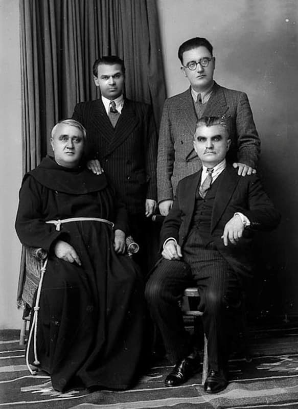 Lasgush Poradeci, Ernest Koliqi, Gjergj Fishta and Asdreni together, 1938