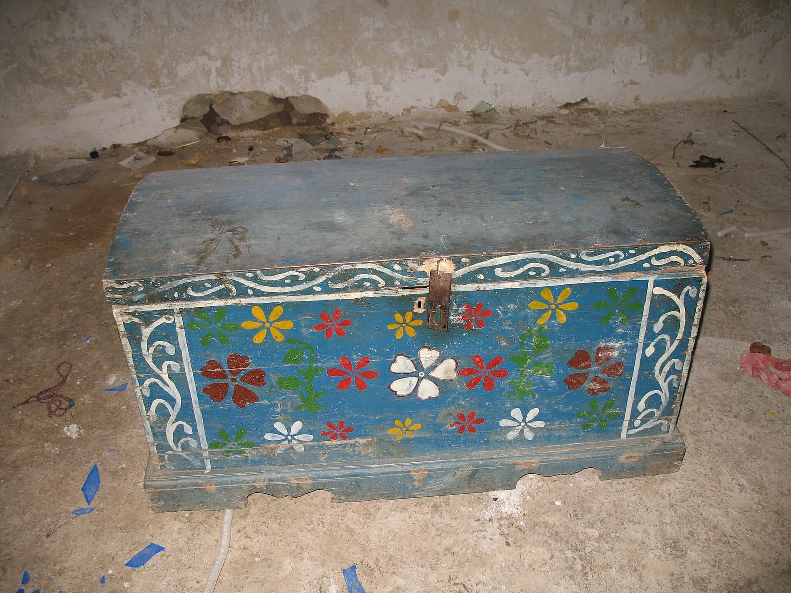 Bridal dowry chest