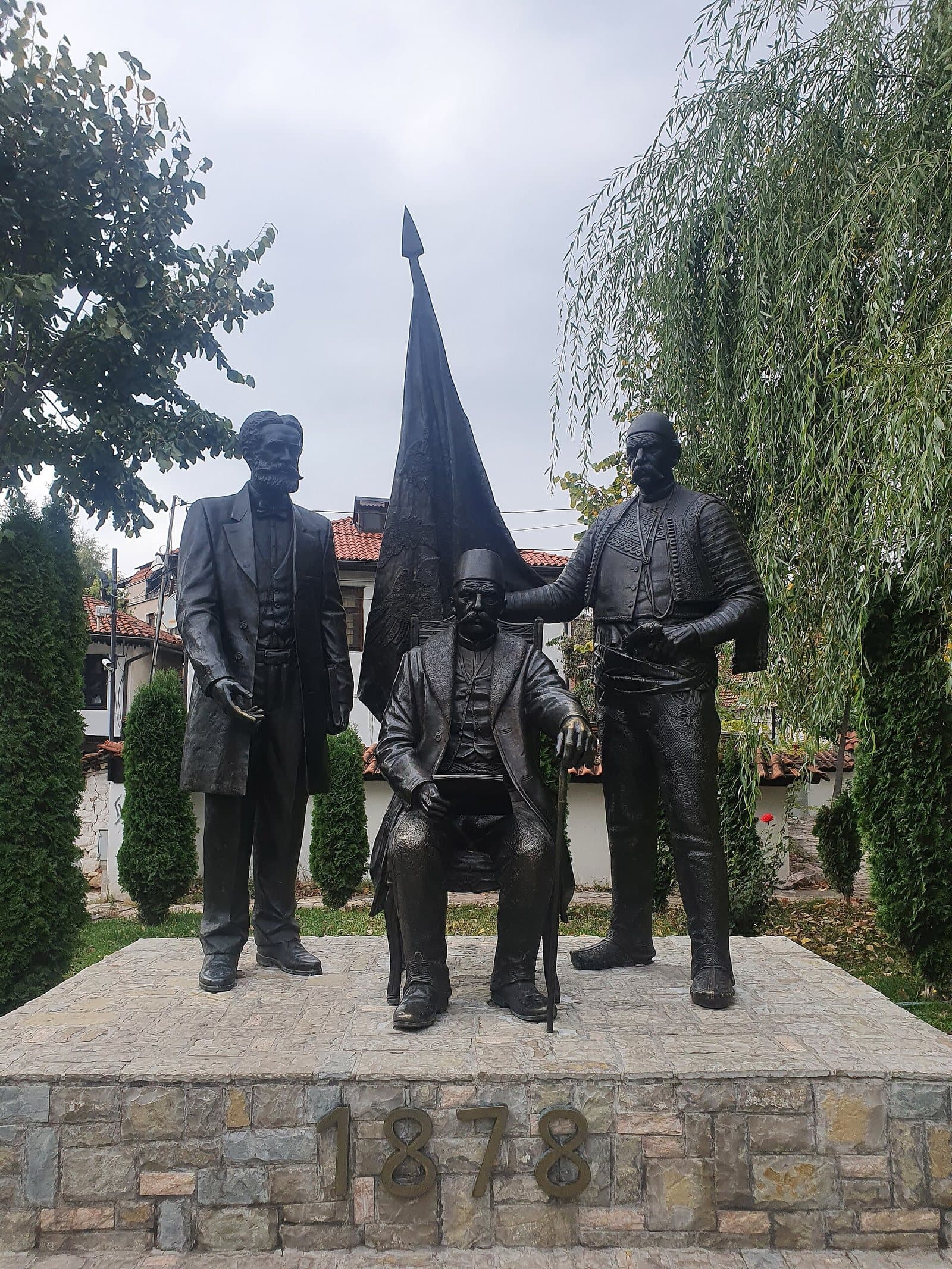 Statues of Abdyl Frashëri, Ymer Prizreni and Sulejman Vokshi