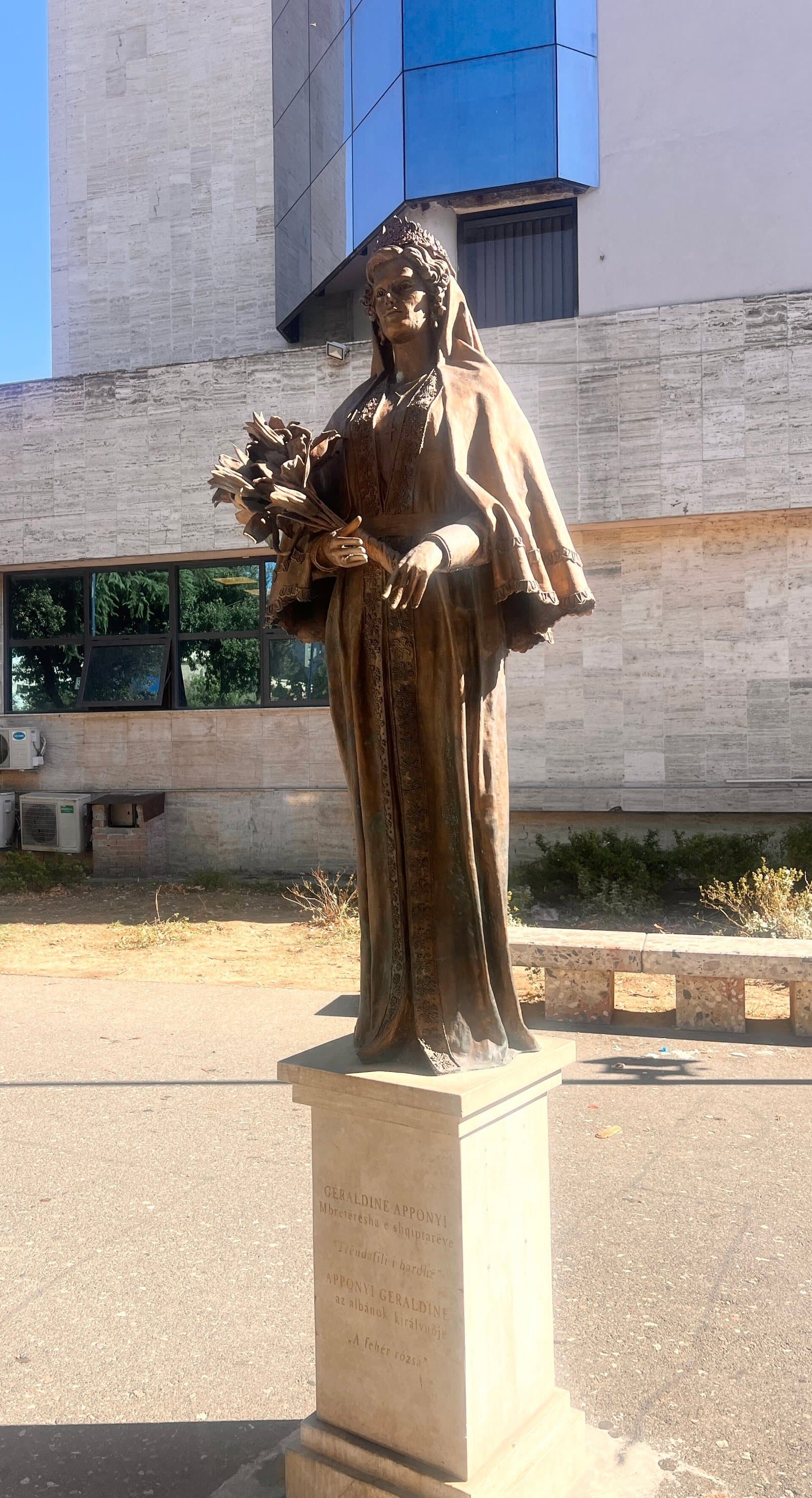 Statue of Queen Geraldine in Tirana