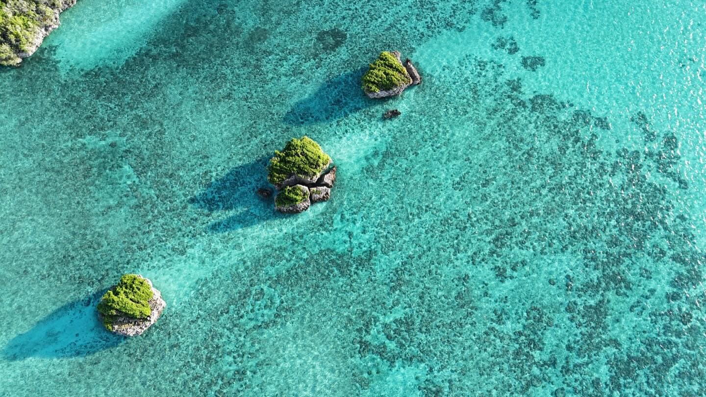 Endless turquoise waters in Aldabra.