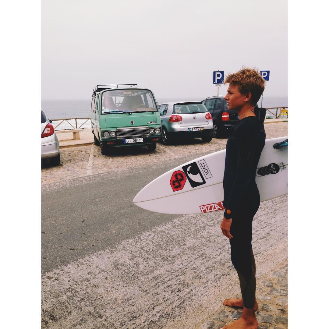 Looking forward 👓👌 @agenteighteeneu @poceansurfacademy @futuresfins @boardculturesurf…