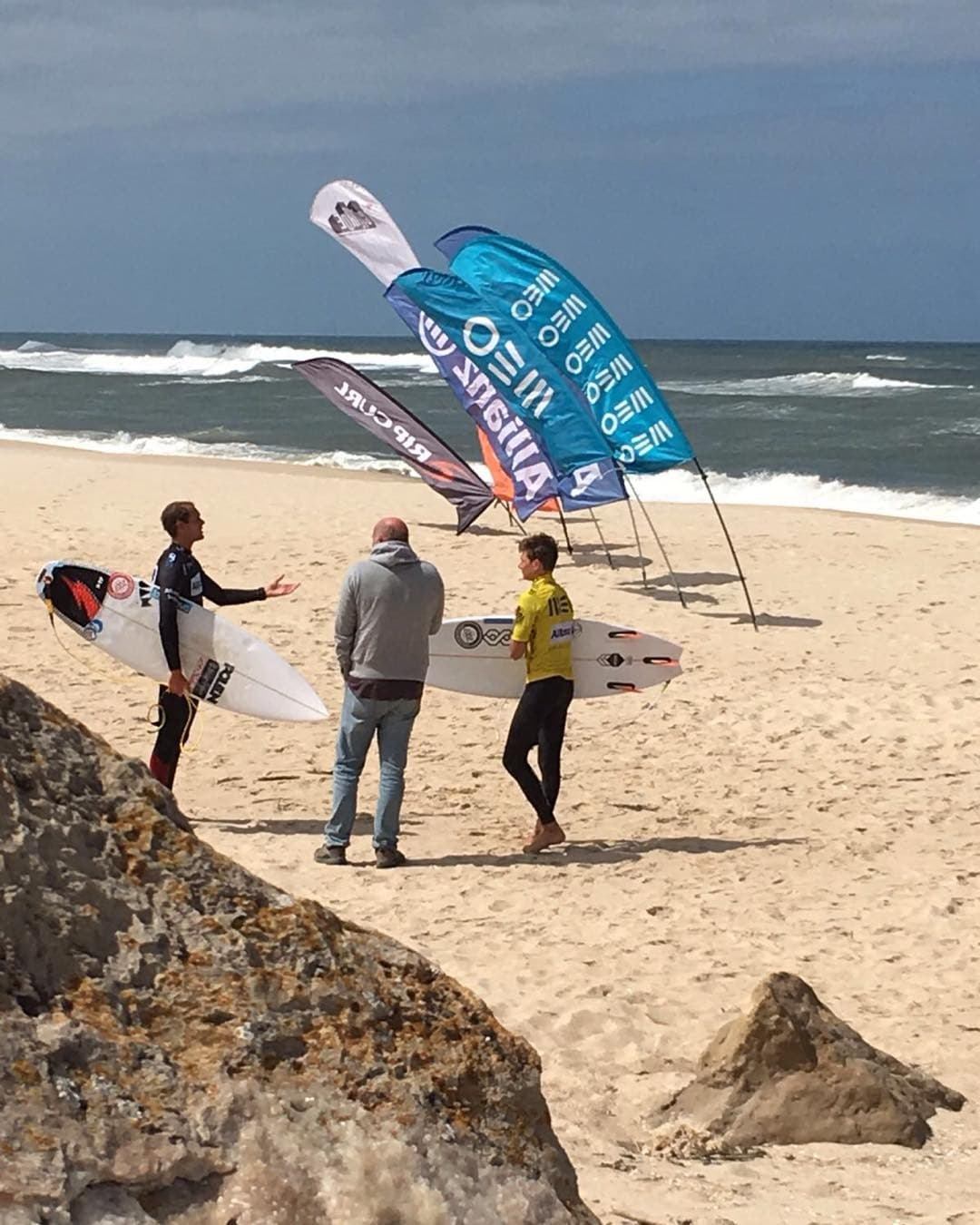 Unlucky heat for me a my hommie @neco_pyrrait thanks @ericeirasurfclube for the support…