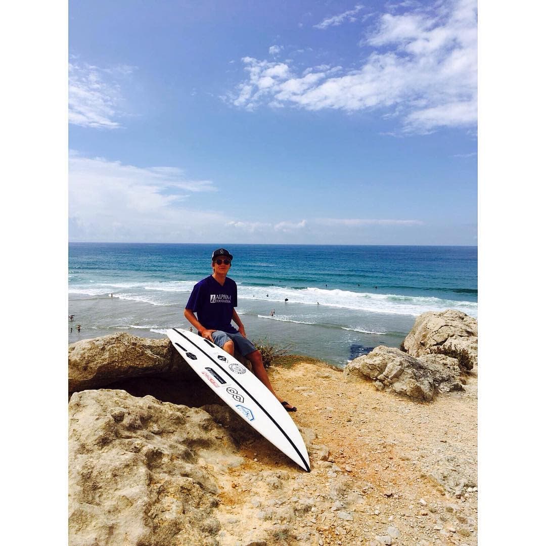 Feels good to come back to good waves and sunny days 💣