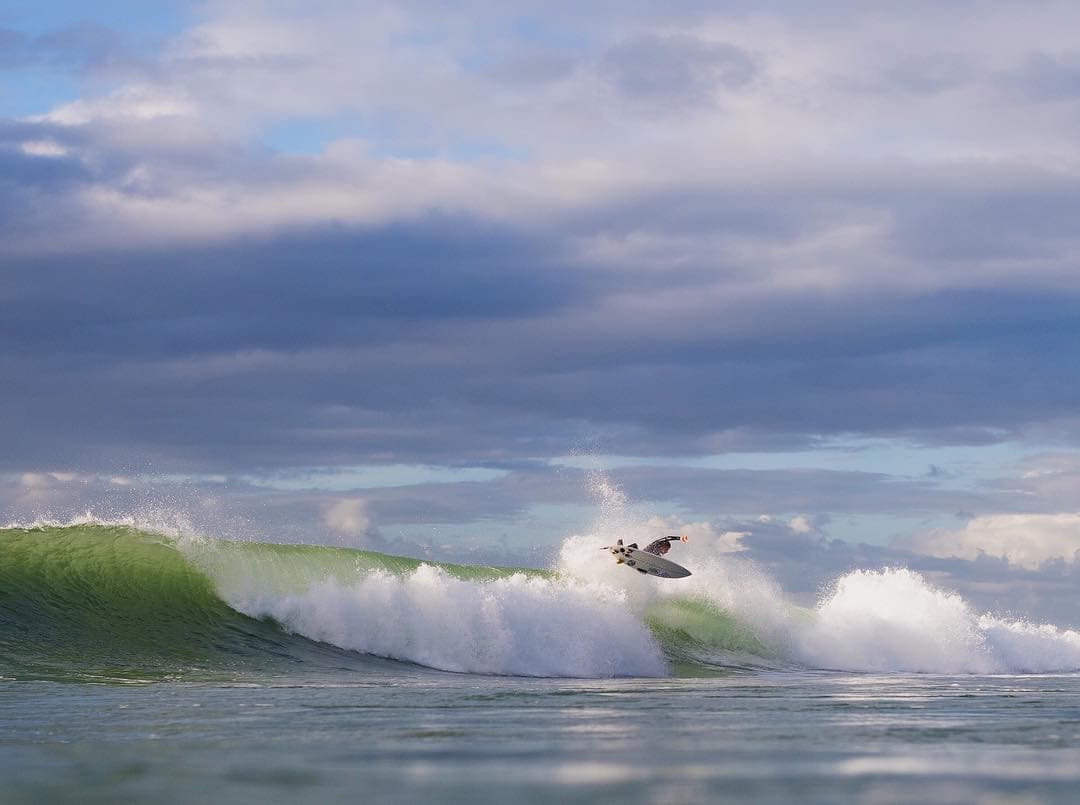Coming to a end here in South Africa, waiting for the last @wsl.qs to start here in for…