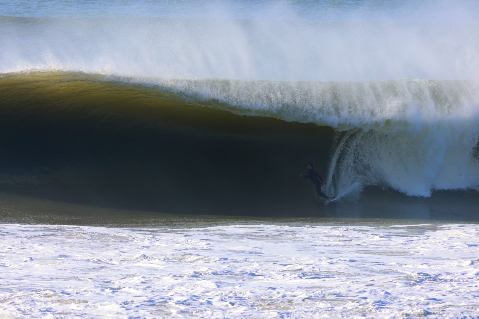 Snapped the sequence of this bomb on the walk back from Molho Leste this afternoon.