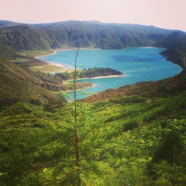Cruising round de Azores with the English team!!!