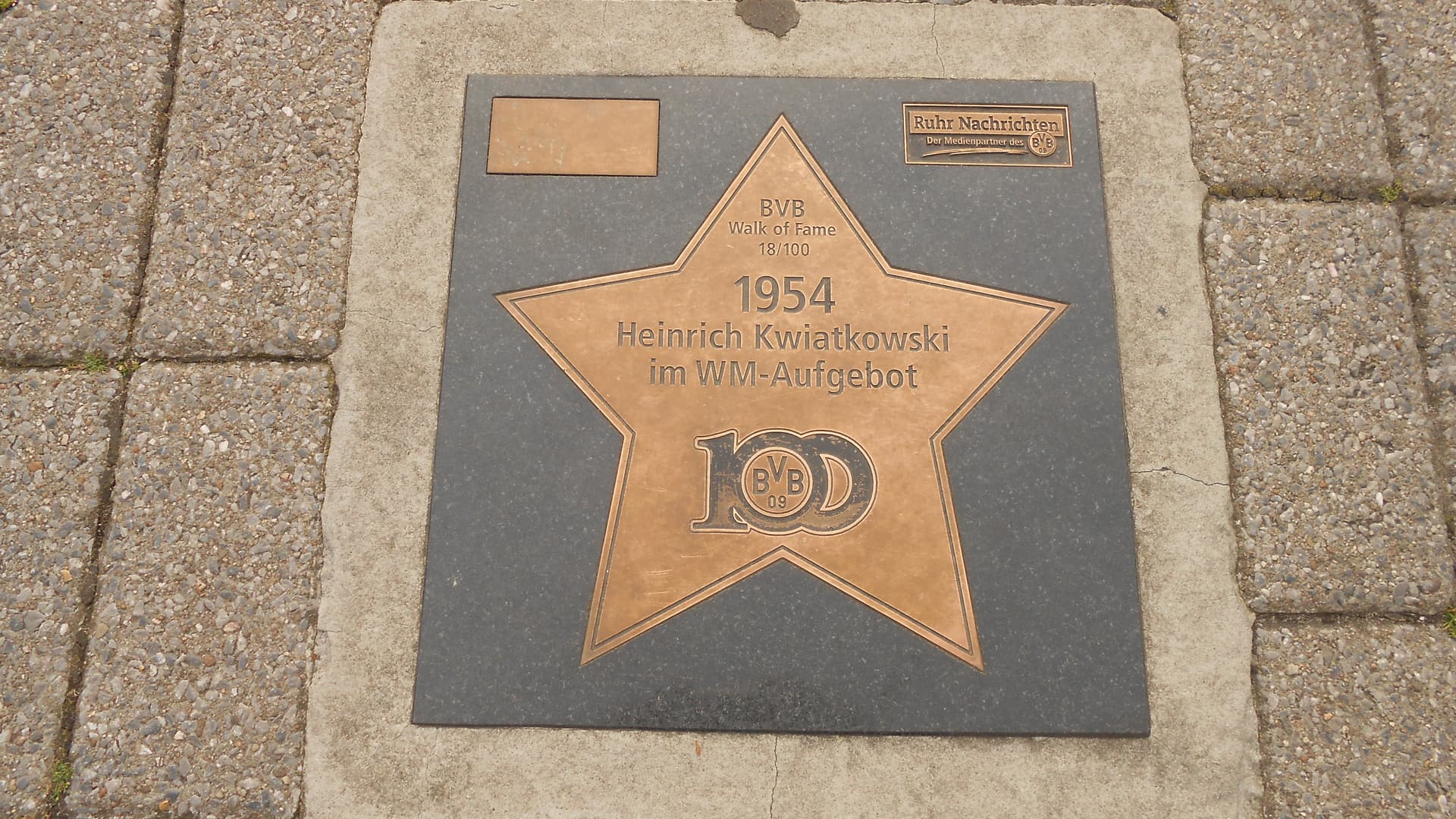 BVB Walk of Fame 18-100