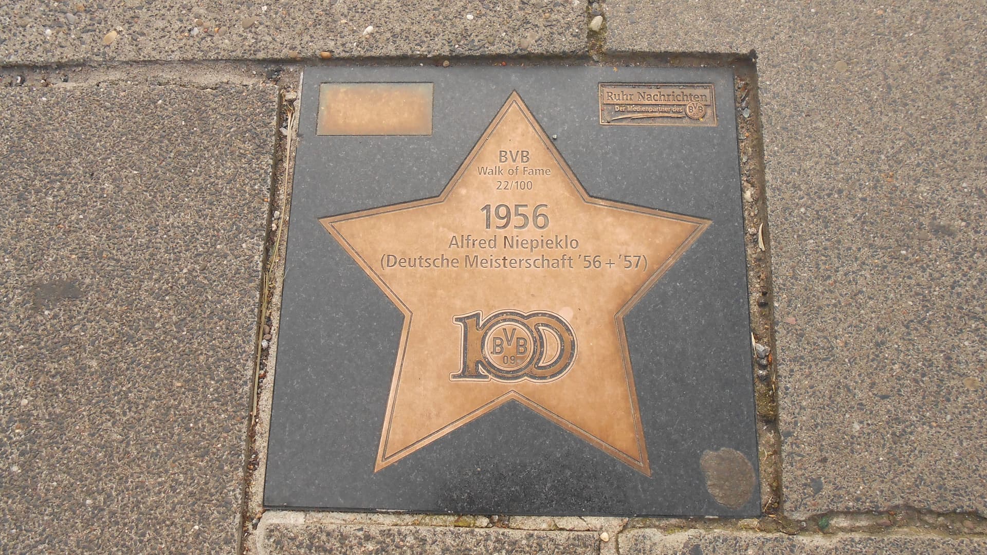 BVB Walk of Fame 22-100