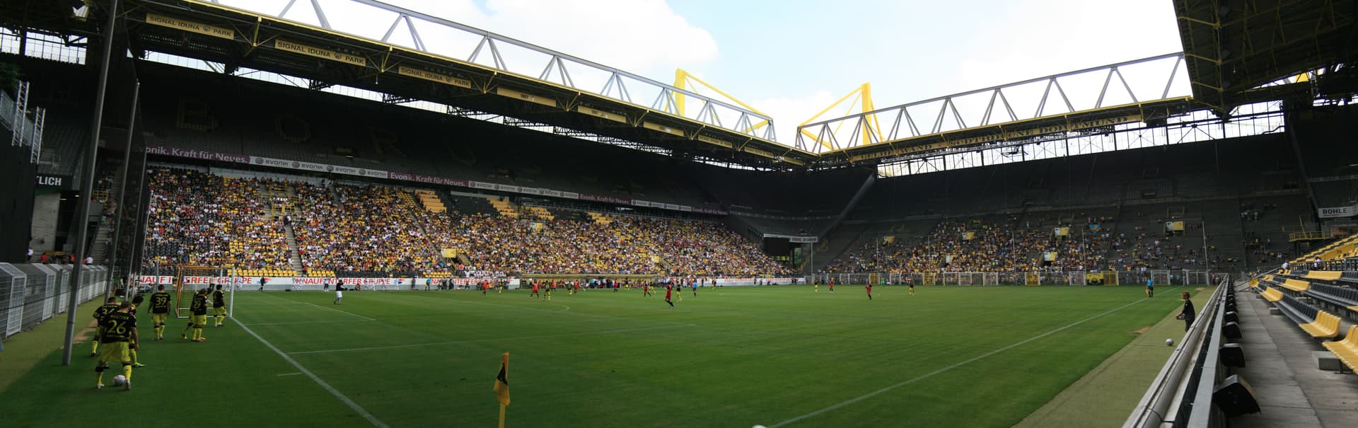 Auftakt Westfalenstadion 2010 Panorama Groß