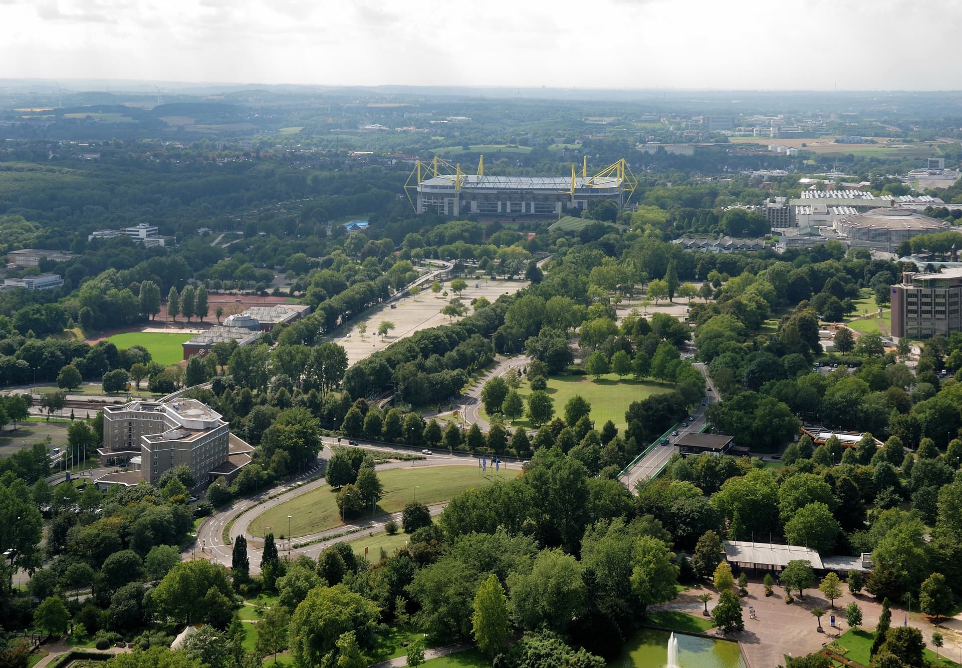 Westfalenpark-100818-16762-Florian-Turm-Westfalenstadion-cor