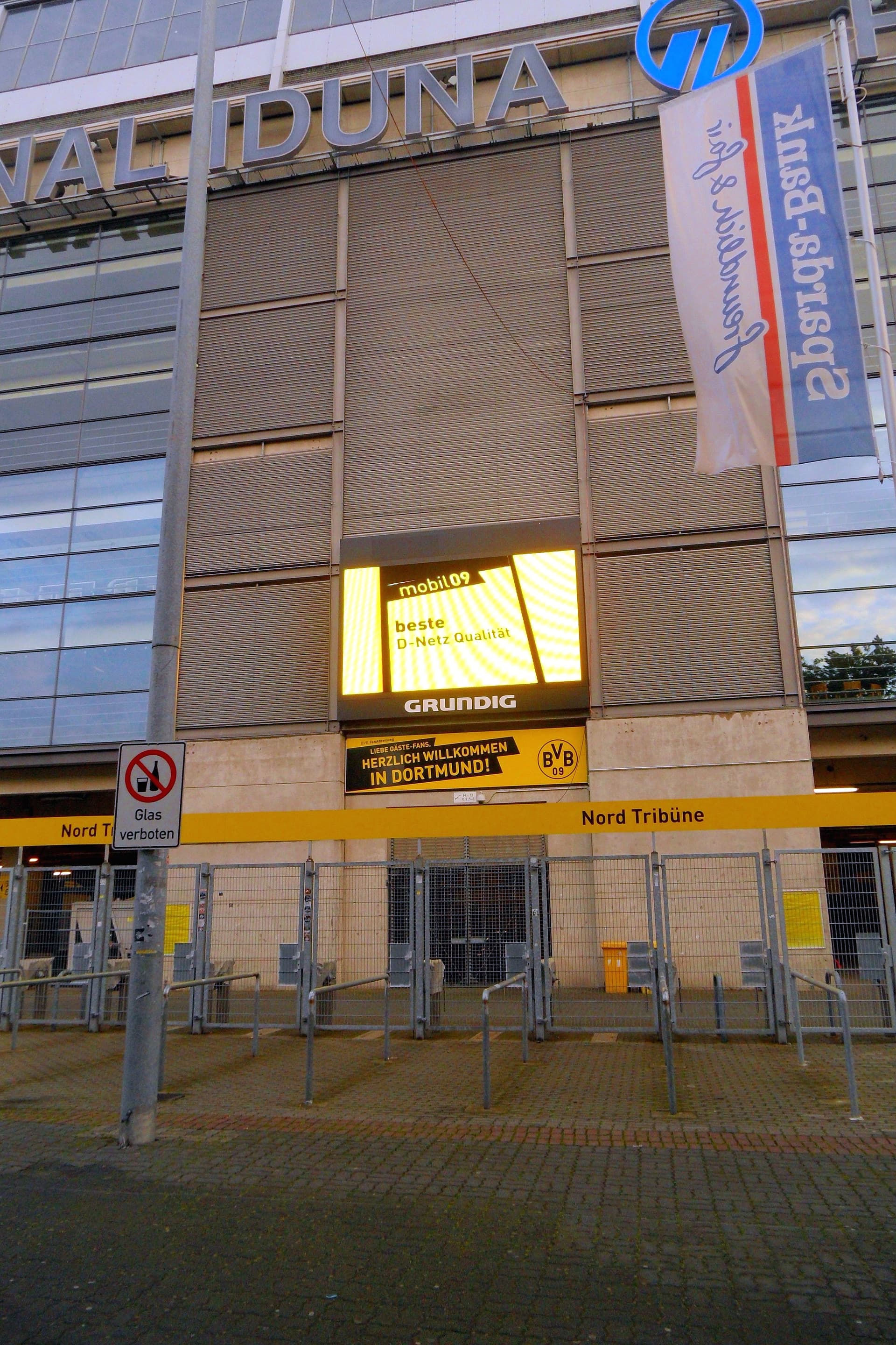 Dortmund Signal-Iduna-Park Nordtribüne Gästeeingang
