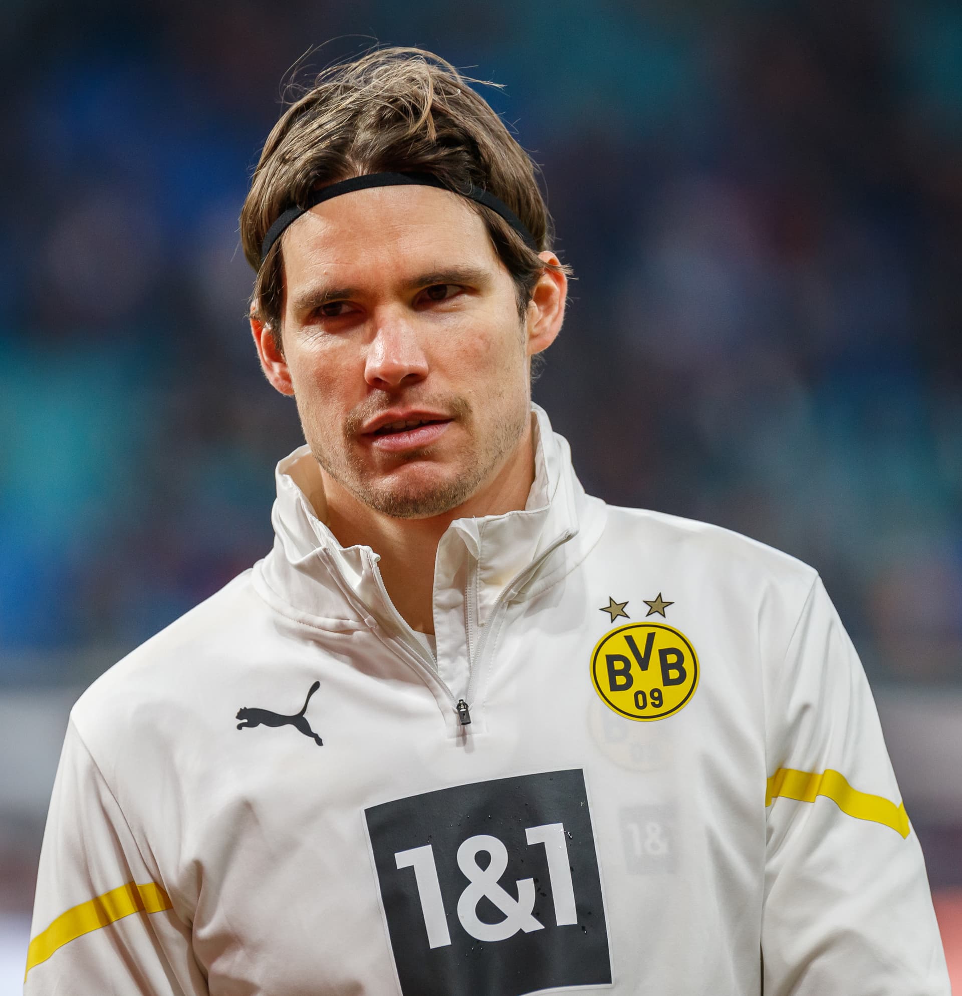 Marwin-Hitz-Borussia-Dortmund-2021