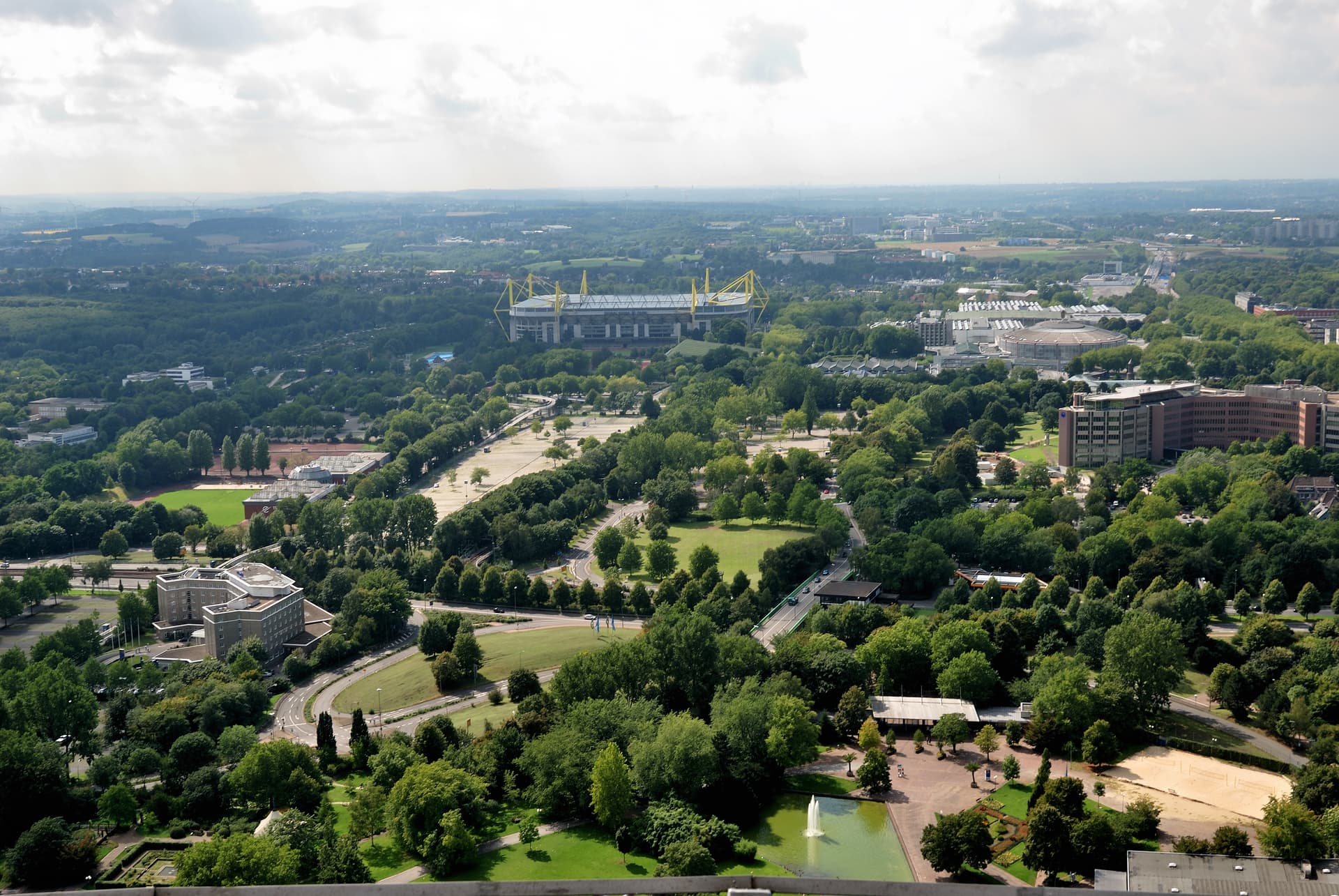Westfalenpark-100818-16763-Florian-Turm-Signal-Iduna-Park