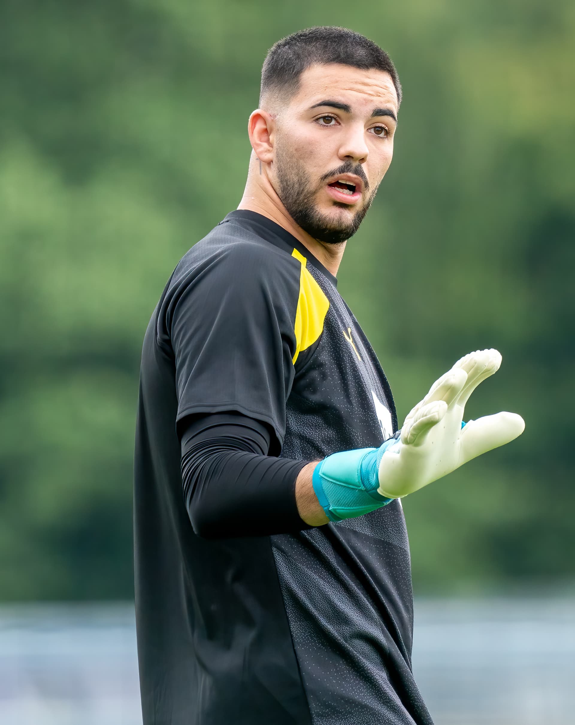 Tiago Estevão (croppe2d)