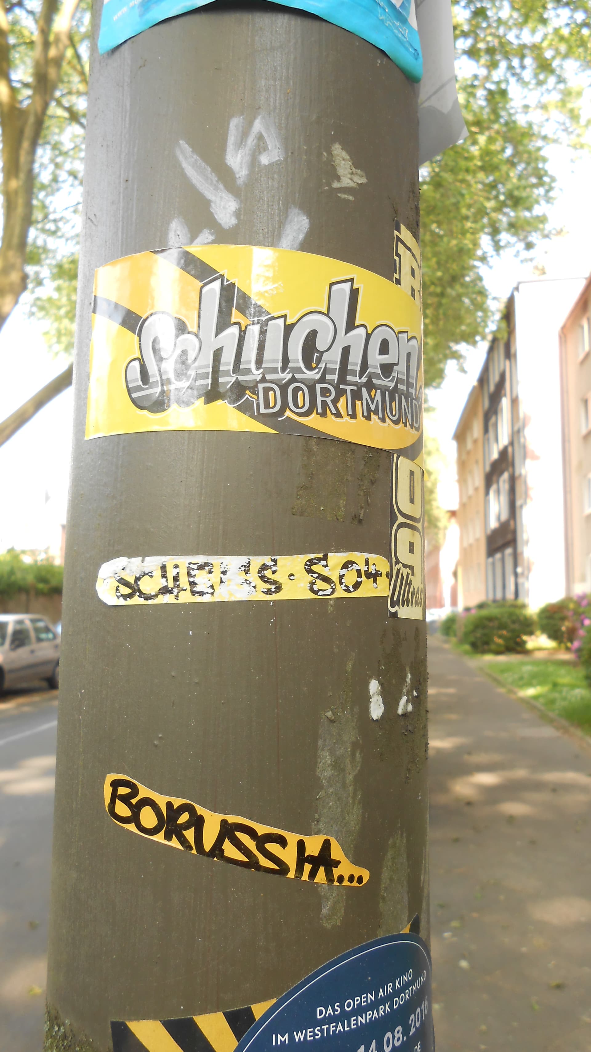 BVB-Aufkleber, Hohe Straße