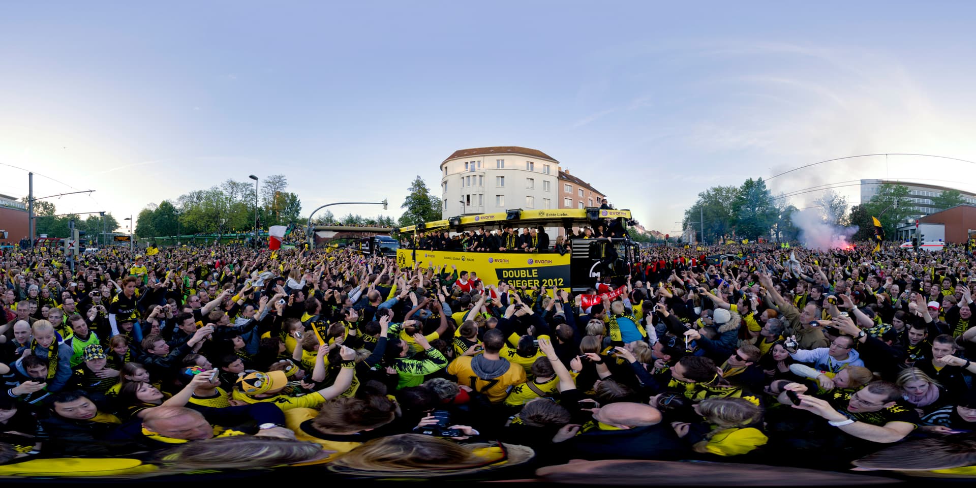BVB Meisterfeier 2012 Panorama 02