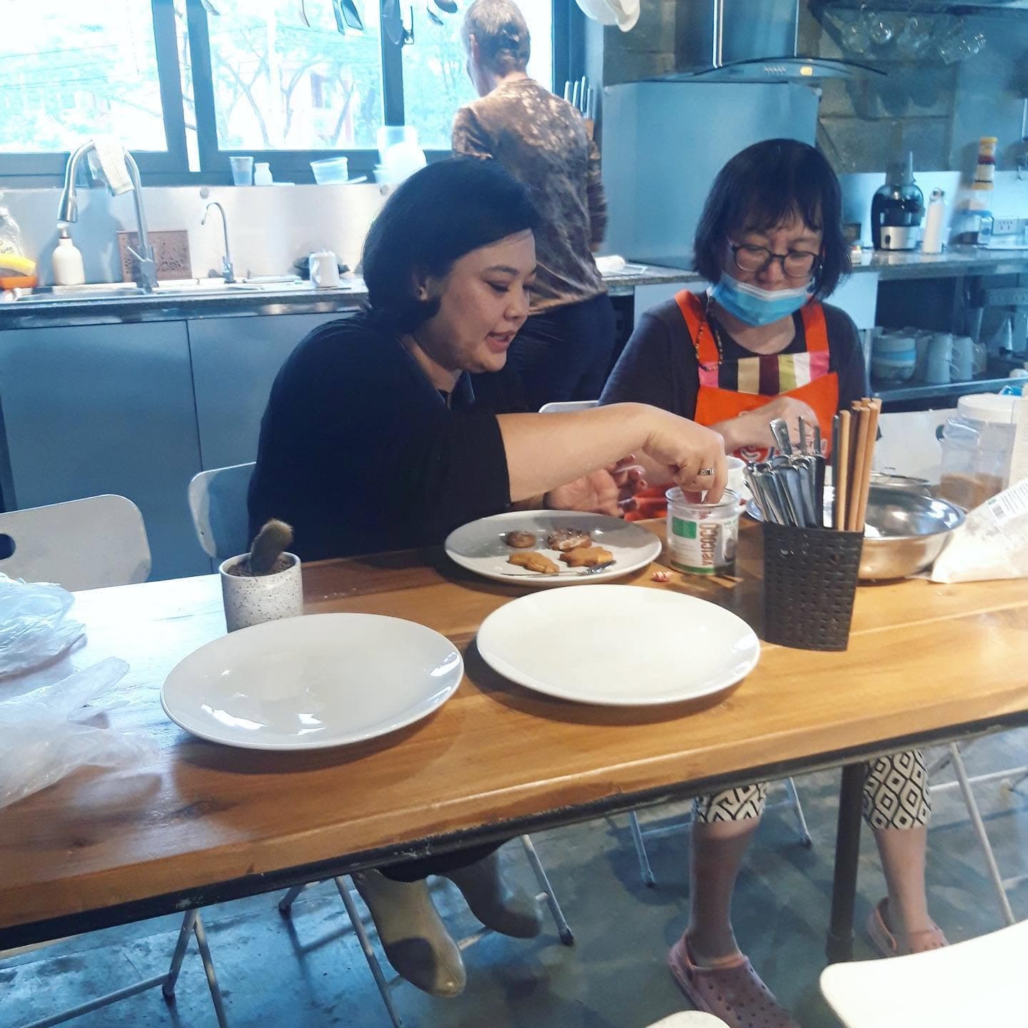 Thank you everyone for coming to our Christmas cookies baking event to (5 of 5)