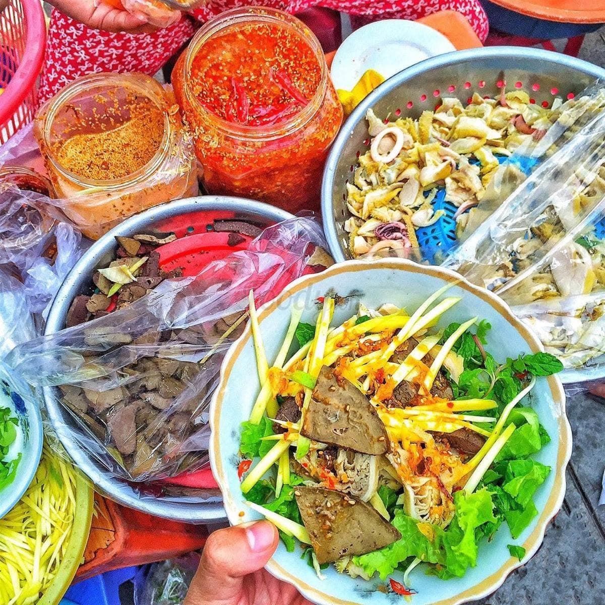 Rồi ta sẽ lại gặp nhau, ăn những món ngon ở chợ Cồn.😉 Hãy lên list nh (2 of 4)