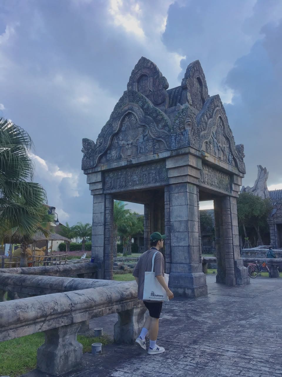 Chiều nay làm vòng công viên châu Á thôi ạ, trời nắng đẹp quá. (3 of 7)