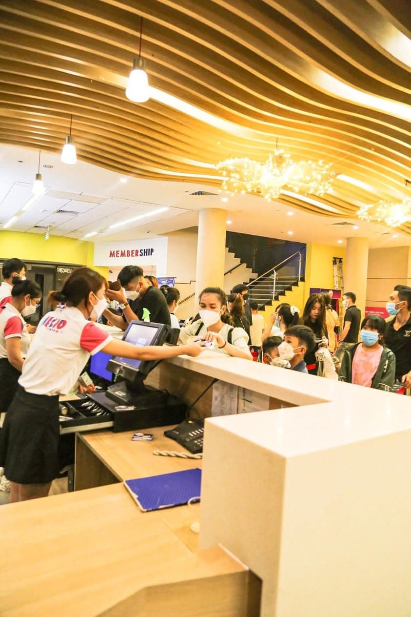 NHÀ PHAO SIÊU TO KHỔNG LỒ vừa xuất hiện đã cực thu hút khách tại Helio (1 of 8)