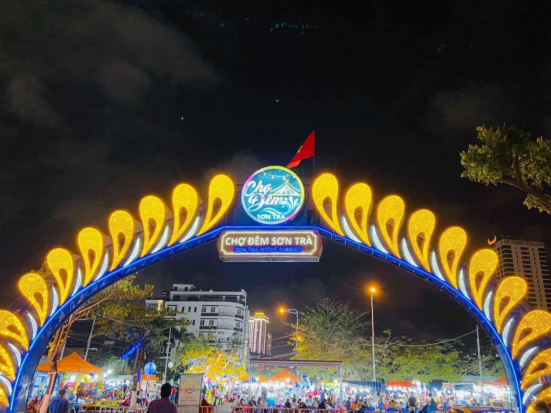 CHỢ ĐÊM SƠN TRÀ - ĐIỂM CHECK IN LÝ TƯỞNG CUỐI TUẦN ❤👌 (2 of 10)