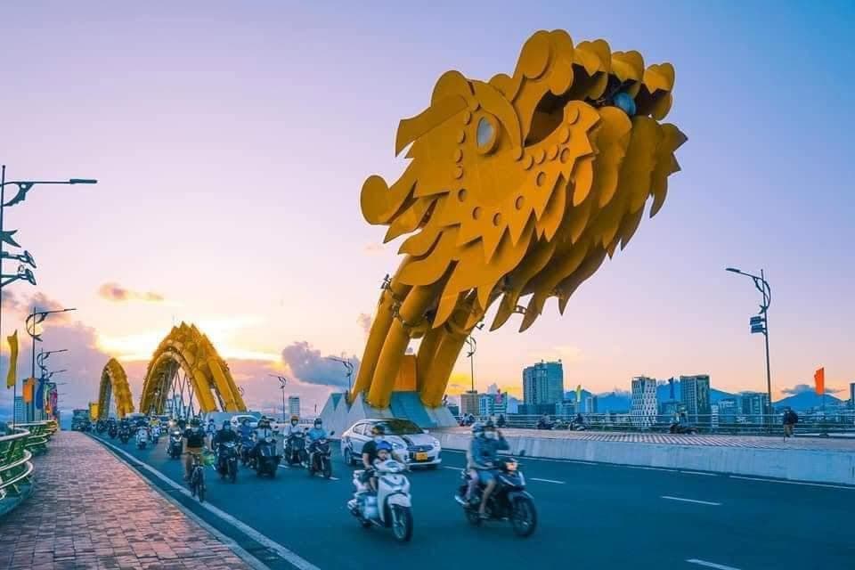Một chiếc rồng nhà trồng được của Đà Nẵng - phun nước phun lửa từ thứ (1 of 5)